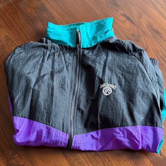 VINTAGE and rare 90 Jack Daniels Jacket - hilton Black, Purple, Teal - large men - Picture 1 of 8
